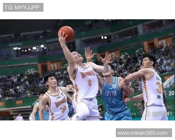 武汉篮球队在锦标赛中的战术表现分析与点评探讨