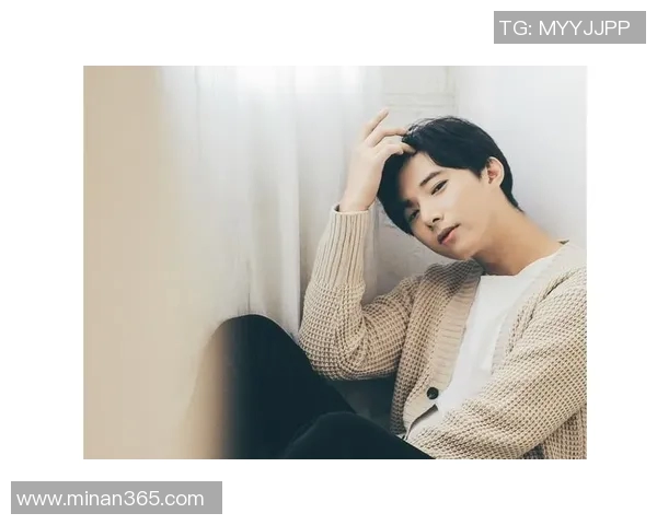 足球明星涂薄荷图片展示他们的独特风格与个性魅力的时尚瞬间